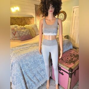 Kyodan Neutrals Color block workout set sz XS Tall leggings and M Top